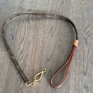 Authentic Louis Vuitton Monogram Brown Dog Leash